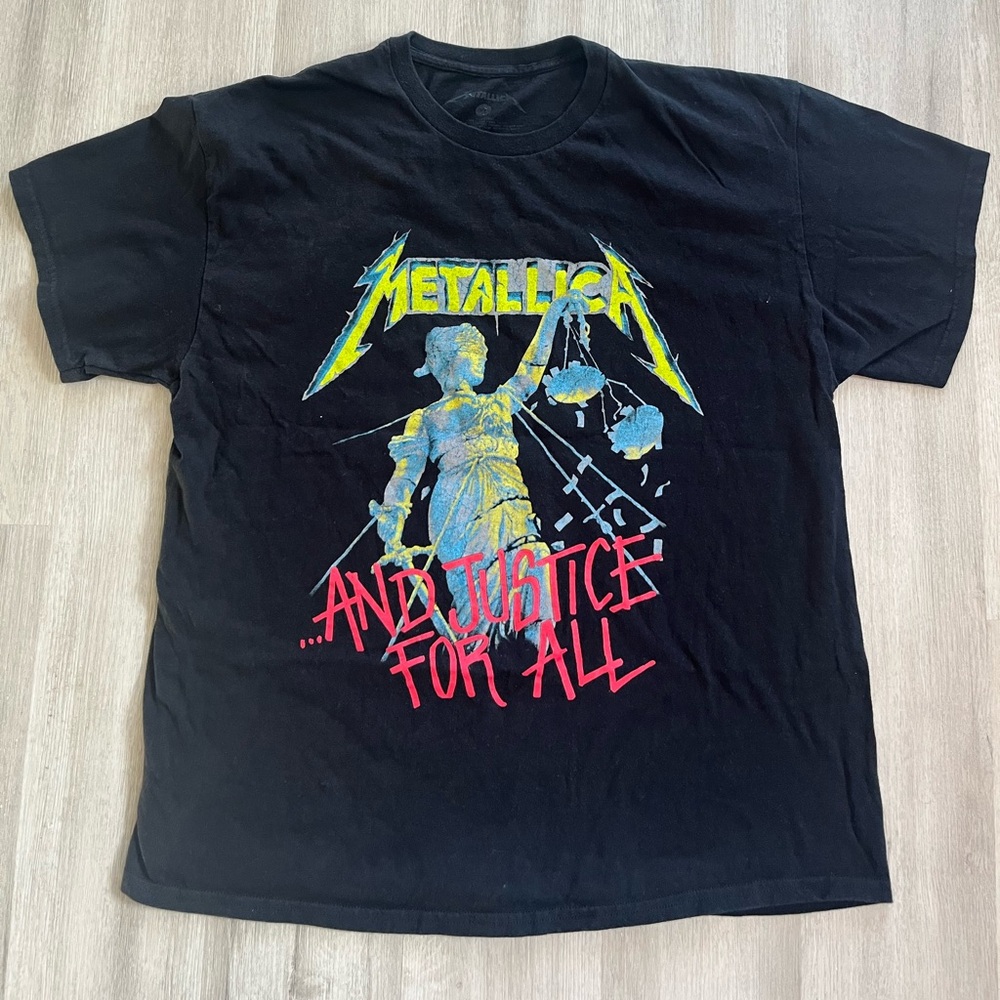 Black Metallica Graphic T-shirt. Size XL